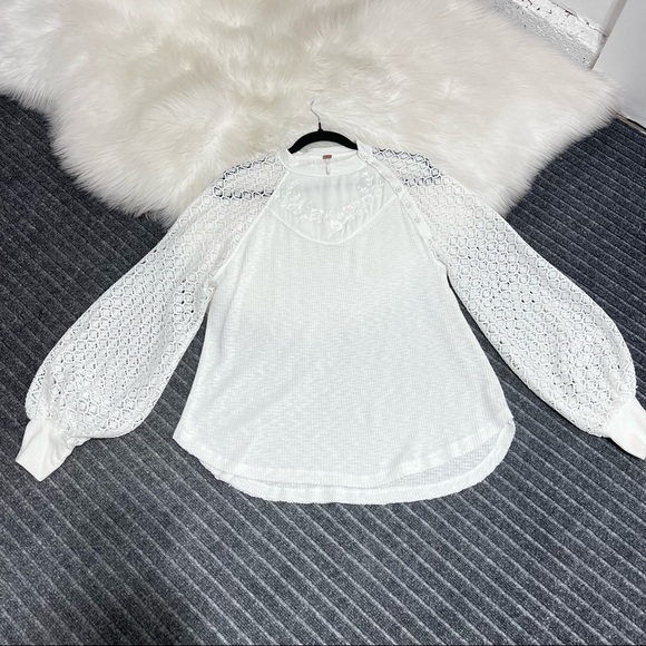 Free People Sweetest Thing Thermal Top size M Lace Balloon Sleeve in White - Picture 7 of 16